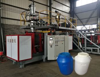 應(yīng)用廣泛的噸桶吹塑機
